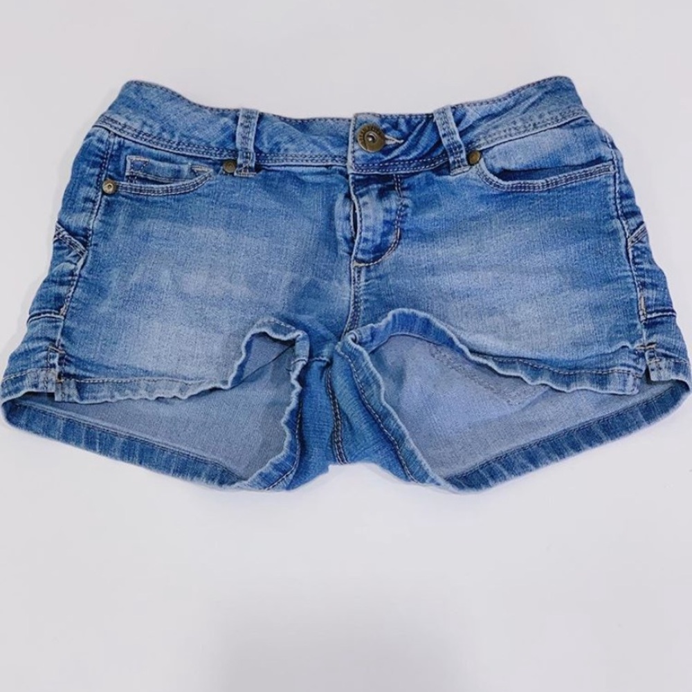 Low rise shorts